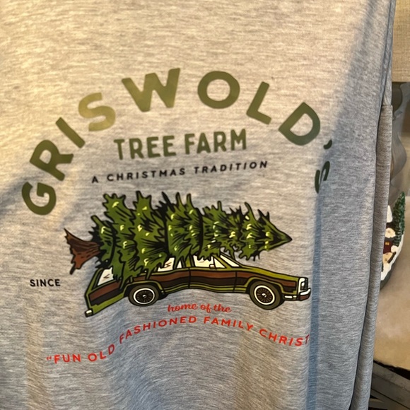 NWOT-Griswald’s Christmas Vacation Sweatshirt. - Picture 2 of 4
